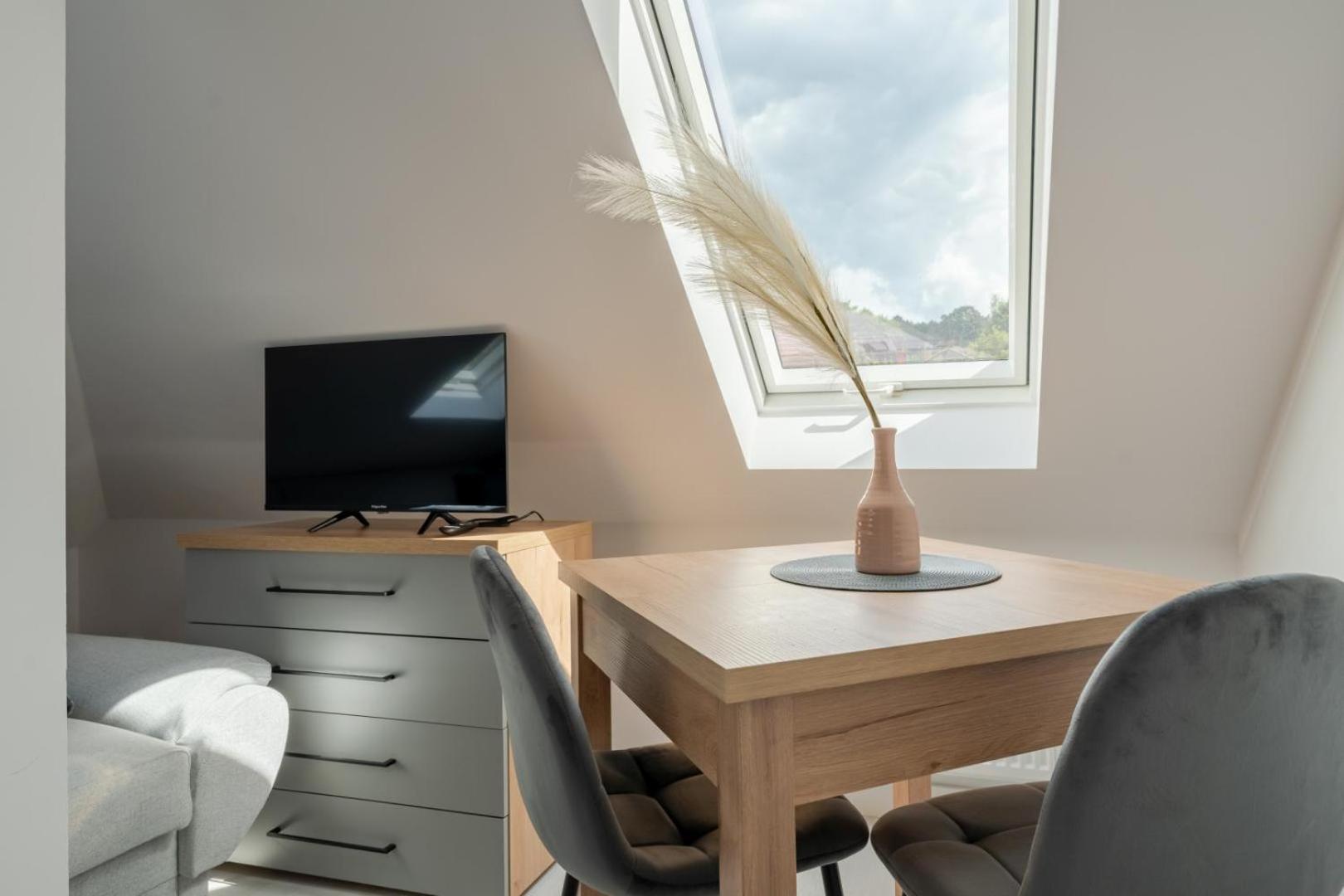 Apartamenty Ok'S - Blisko Centrum W Pelni Wyposazone - By Spaceapart 耶莱尼亚古拉 外观 照片