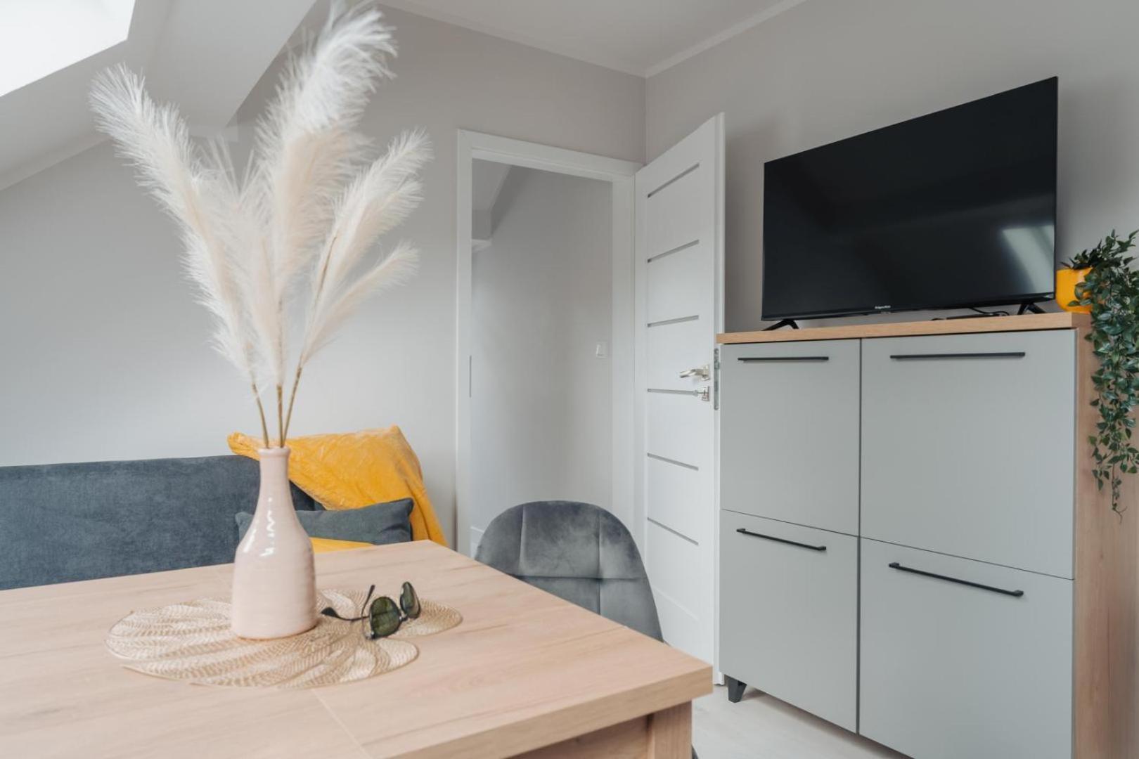 Apartamenty Ok'S - Blisko Centrum W Pelni Wyposazone - By Spaceapart 耶莱尼亚古拉 外观 照片