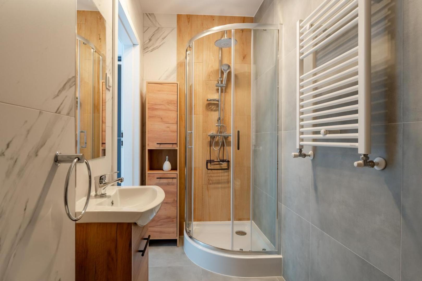 Apartamenty Ok'S - Blisko Centrum W Pelni Wyposazone - By Spaceapart 耶莱尼亚古拉 外观 照片