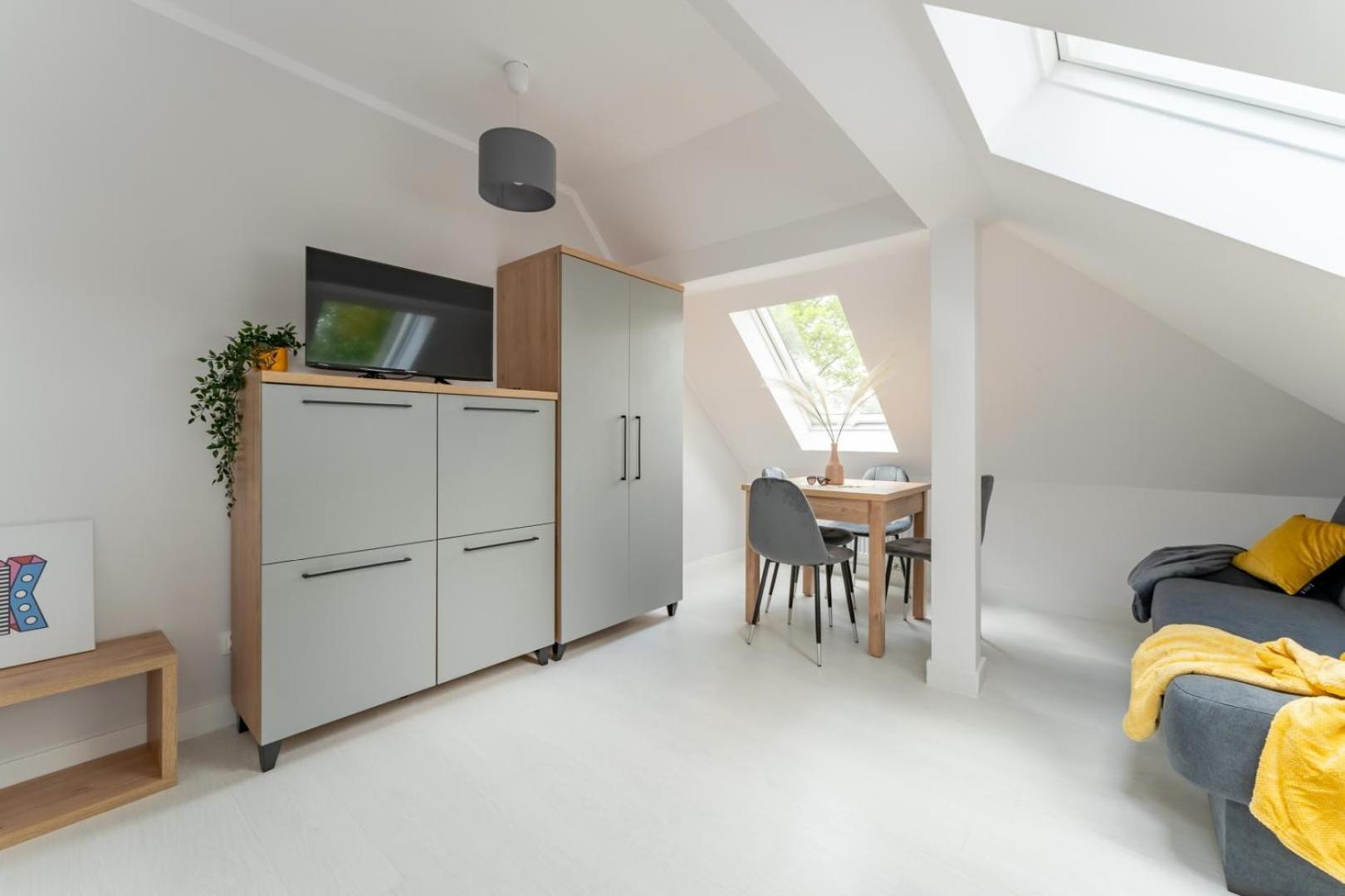Apartamenty Ok'S - Blisko Centrum W Pelni Wyposazone - By Spaceapart 耶莱尼亚古拉 外观 照片